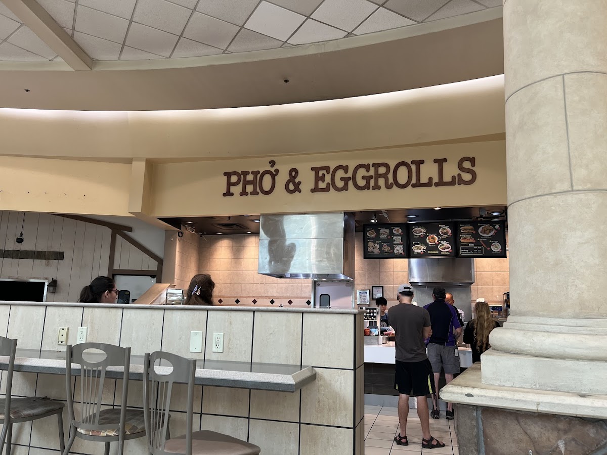 3 Girls Eggrolls